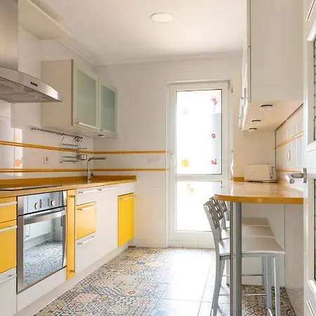 Apartamento Con Jardin, Bbq Y Piscina Apartment *